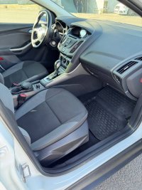 Ford Focus-3.jpg Ford Focus-3.jpg